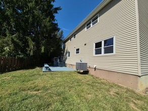 9287 Gourmet Ln in Loveland, OH - Building Photo - Building Photo