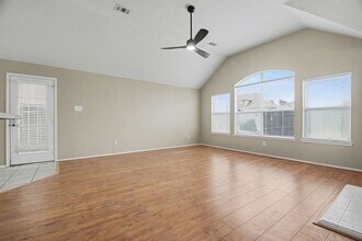 7108 Bryce Canyon Dr in McKinney, TX - Foto de edificio - Building Photo