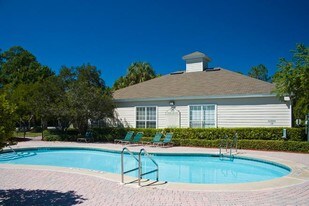 Woodcrest in St. Augustine, FL - Building Photo