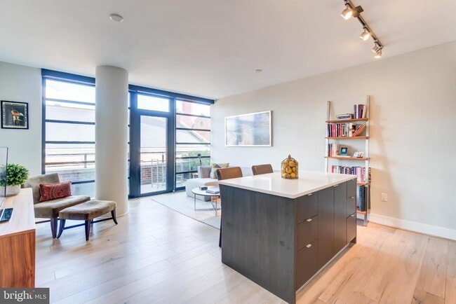 1300 4th St SE in Washington, DC - Building Photo - Building Photo