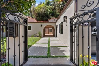 1527 N Beverly Dr in Beverly Hills, CA - Building Photo - Building Photo