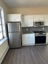 547 Avenue A in Bayonne, NJ - Building Photo - Building Photo