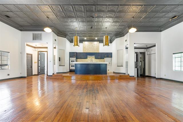 property at 2602 Kings Rd