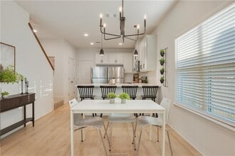 264 Richards St in College Station, TX - Building Photo - Building Photo