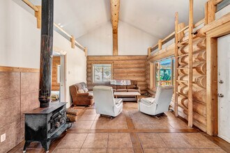 38500 Lobo Ct in Steamboat Springs, CO - Building Photo - Building Photo