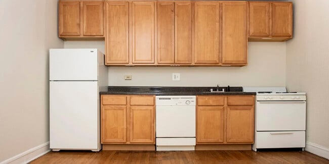2127 N Dayton St, Unit 204 in Chicago, IL - Building Photo - Building Photo