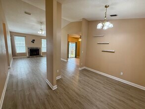 9697 Leeward Way in Navarre, FL - Building Photo - Building Photo