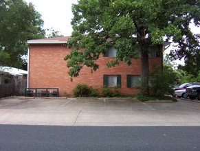 1407 W 39th 1/2 St in Austin, TX - Building Photo - Building Photo