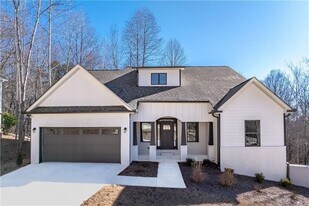 5714 Ridgewater Cir in Gainesville, GA - Building Photo
