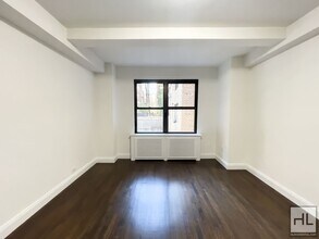 FIFTH AVENUE in New York, NY - Building Photo - Building Photo