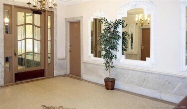 548 Orange St, Unit 304 in New Haven, CT - Foto de edificio - Building Photo