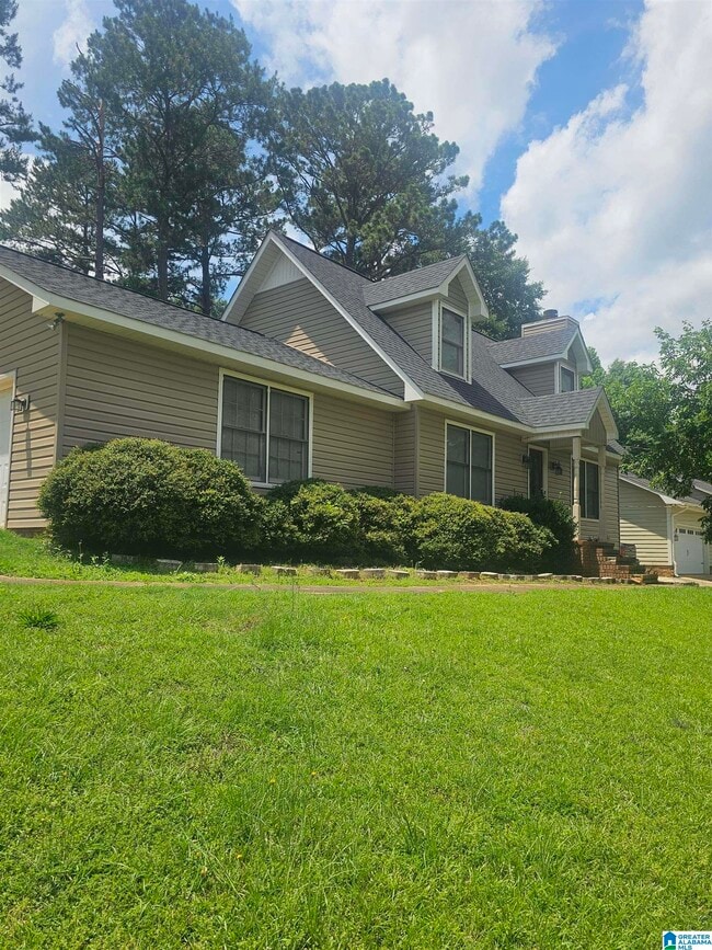 property at 1118 Berkshire Dr