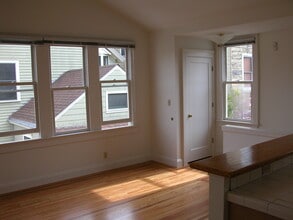 680 Shotwell St in San Francisco, CA - Building Photo - Building Photo