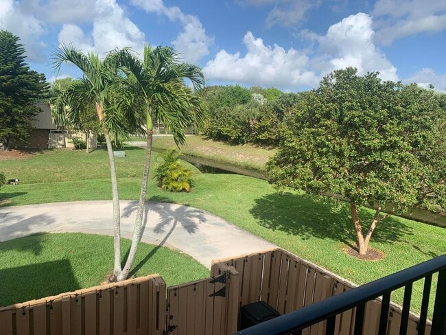 3350 Meridian Way S in Palm Beach Gardens, FL - Building Photo - Building Photo