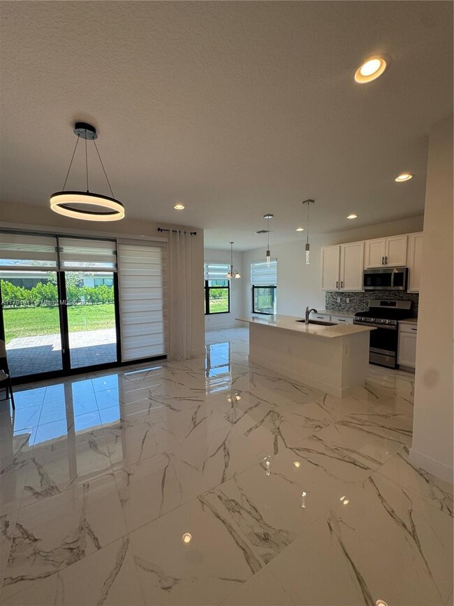 12612 SW Grn Crk Dr in Port St. Lucie, FL - Building Photo - Building Photo