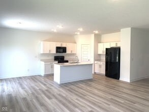 11650 Hartwell St in Indianapolis, IN - Building Photo - Building Photo
