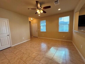 2880 Donnell Dr in Round Rock, TX - Foto de edificio - Building Photo