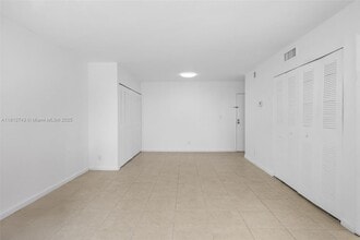 4222 Inverrary Blvd in Lauderhill, FL - Building Photo - Building Photo