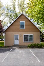 1913 N Chestnut St in Ellensburg, WA - Foto de edificio - Building Photo