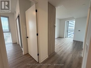 8 Interchange Wy in Vaughan, ON - Building Photo - Building Photo