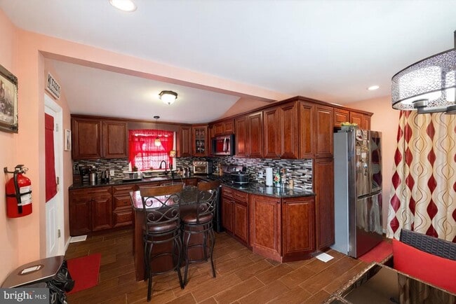 1045 Quinton Ave in Trenton, NJ - Building Photo - Building Photo