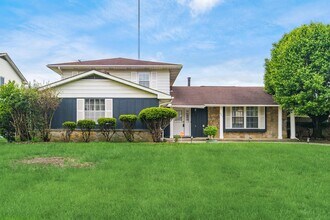2715 Kenview Rd S in Columbus, OH - Building Photo - Building Photo