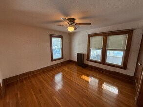 99-101-101 Mooreland St in Springfield, MA - Foto de edificio - Building Photo