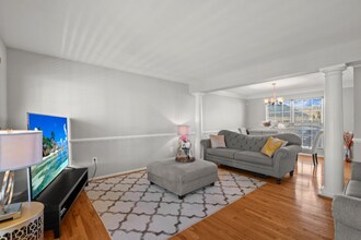 13810 Mapledale Ave in Woodbridge, VA - Building Photo - Building Photo