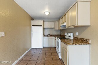 9412 Montrose Ct in El Paso, TX - Building Photo - Building Photo