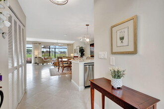 459 Prestwick Cir in Palm Beach Gardens, FL - Building Photo - Building Photo