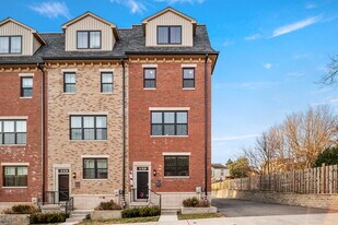 330 Wright St in Philadelphia, PA - Building Photo