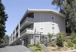 Urban View in Hayward, CA - Building Photo - Building Photo
