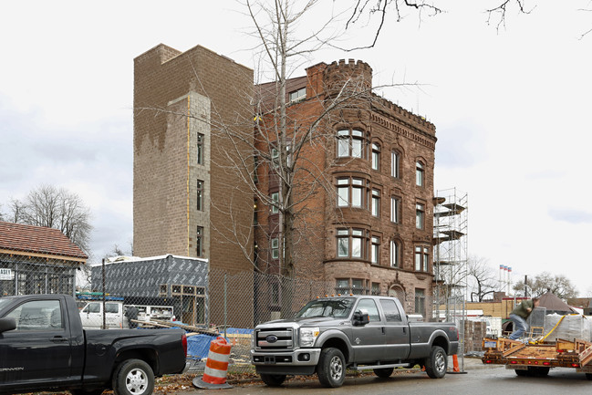 El Moore in Detroit, MI - Foto de edificio - Building Photo