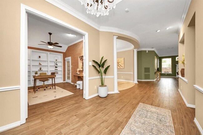 property at 1542 Orchard Park Dr