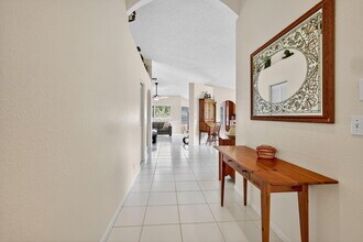 1520 S Club Dr in Wellington, FL - Building Photo - Building Photo