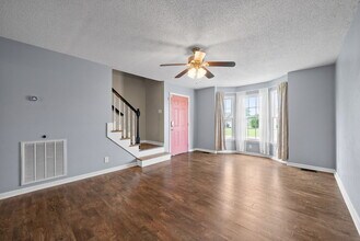 3260 S Senseney Cir in Clarksville, TN - Building Photo - Building Photo