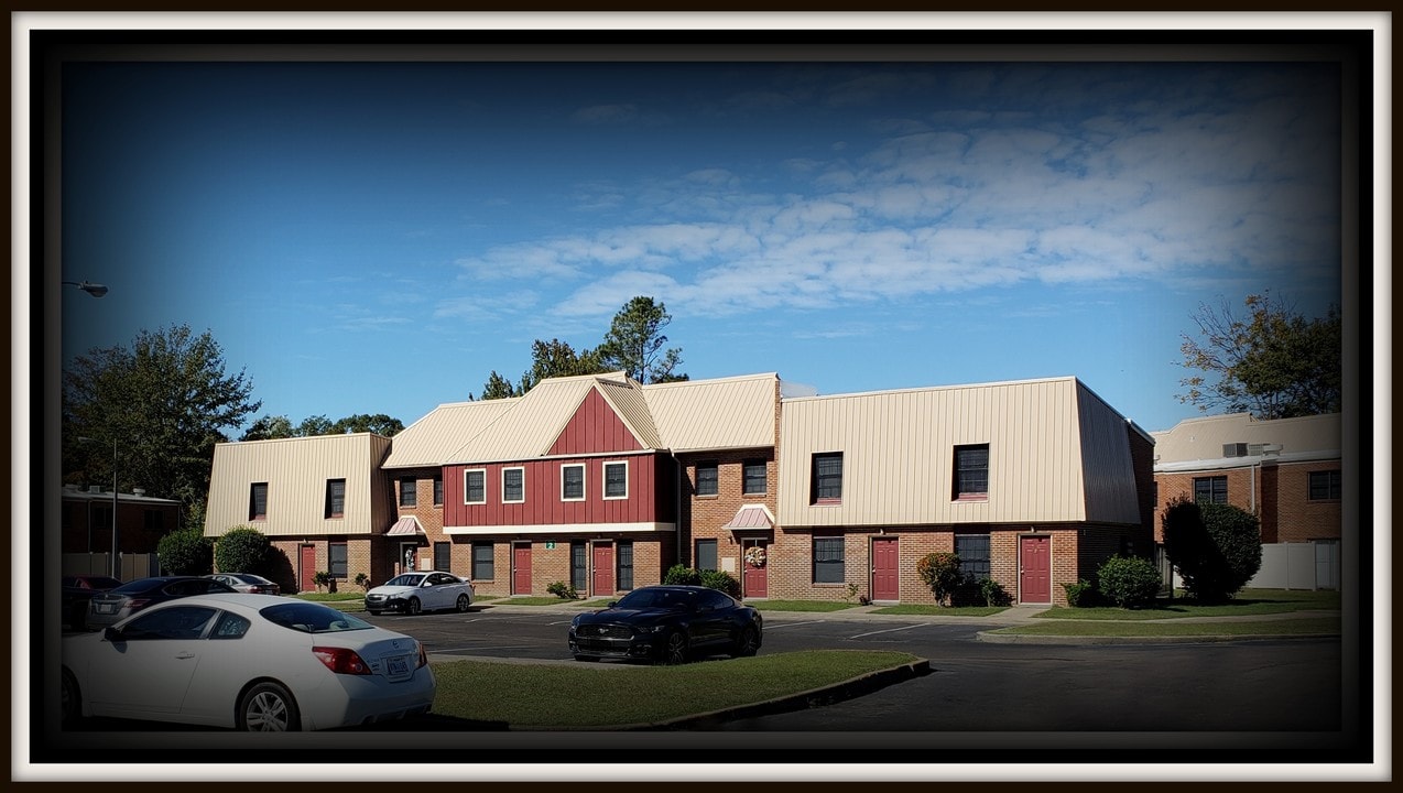 Bowmanor Garden Apartments in Greenville, MS - Building Photo