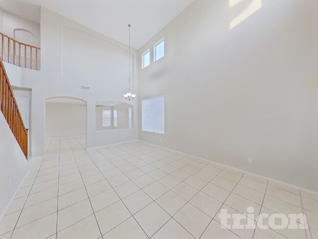 21116 Alma Dr in Maricopa, AZ - Foto de edificio - Building Photo