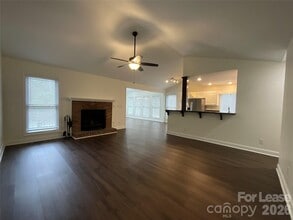 11431 Howell Center Dr in Charlotte, NC - Building Photo - Building Photo