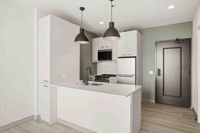 2133 N Elston Ave in Chicago, IL - Foto de edificio - Building Photo