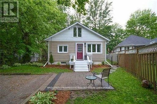 property at 44 Riveredge Dr