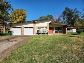 9506 Carousel Ln in Houston, TX - Building Photo