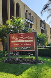 Villa Barcelona in Anaheim, CA - Foto de edificio - Building Photo