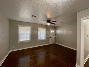 1304 NW 99th St in Oklahoma City, OK - Building Photo - Building Photo