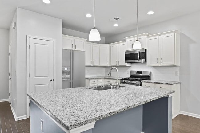 2564 KINGSFIELD St in Mount Pleasant, SC - Building Photo - Building Photo