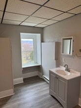 1932 Lowrie St in Pittsburgh, PA - Building Photo - Building Photo