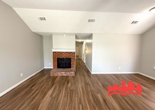 Welcome to 5495 Emerald Hills Dr! in Memphis, TN - Building Photo - Building Photo