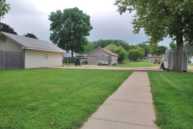 624 Henry Ave in Brookings, SD - Building Photo - Building Photo