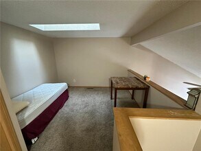 8878 Spring Ln in Woodbury, MN - Building Photo - Building Photo