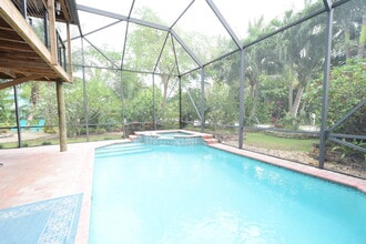 5695 SE Matousek St in Stuart, FL - Building Photo - Building Photo